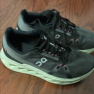 On Running Women's Black Running Shoes